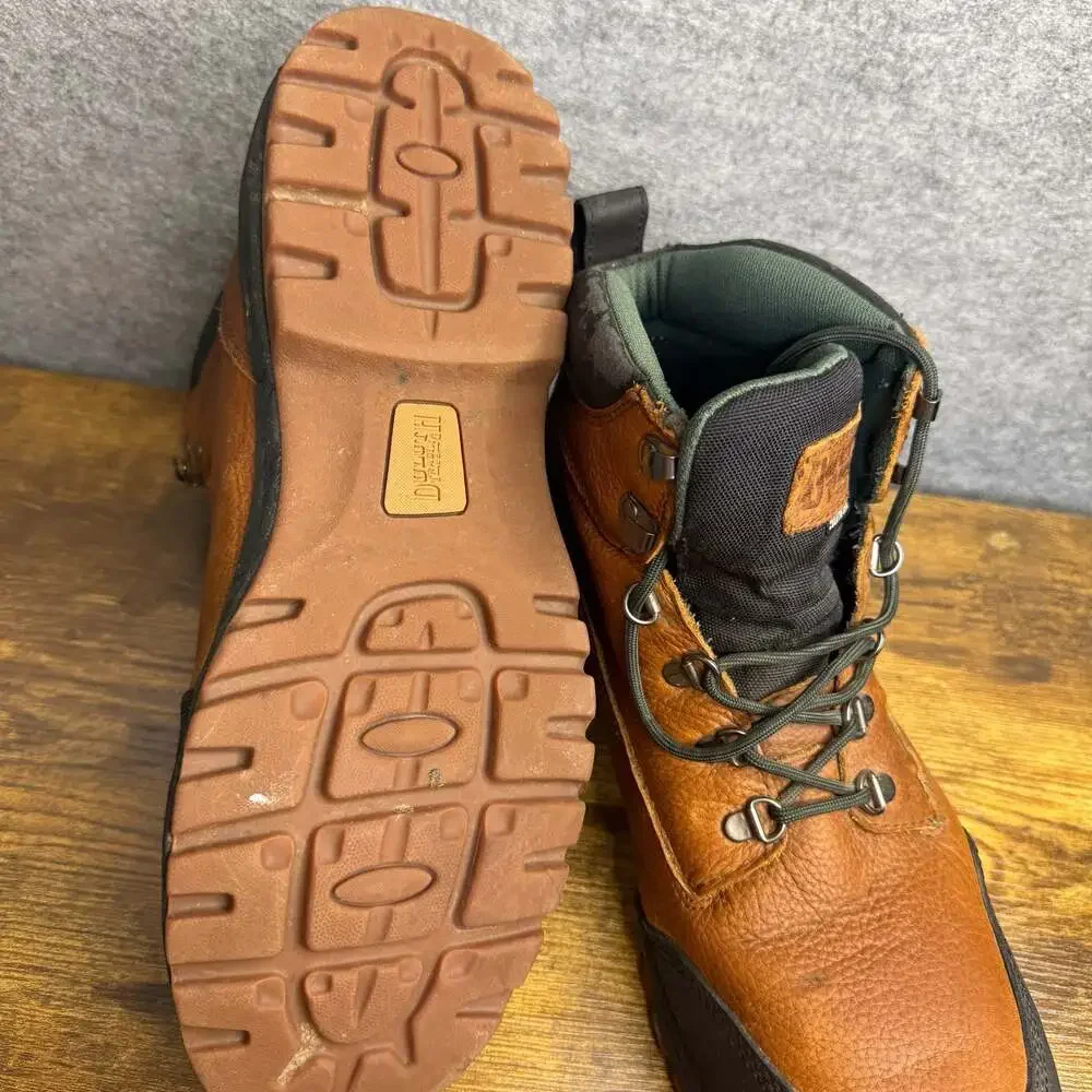 Duluth Trading Co. Grindstone 6